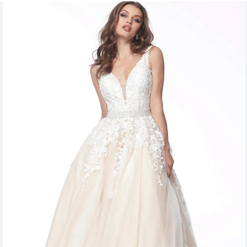 JVN(Jovani) Gown